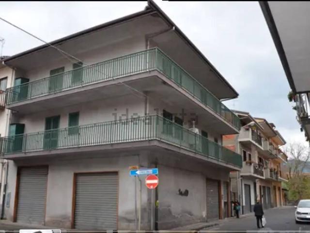 Appartamento in vendita a Randazzo, Catania