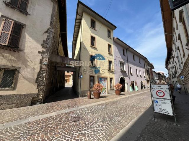 Appartamento in vendita a Desenzano al Serio, Albino