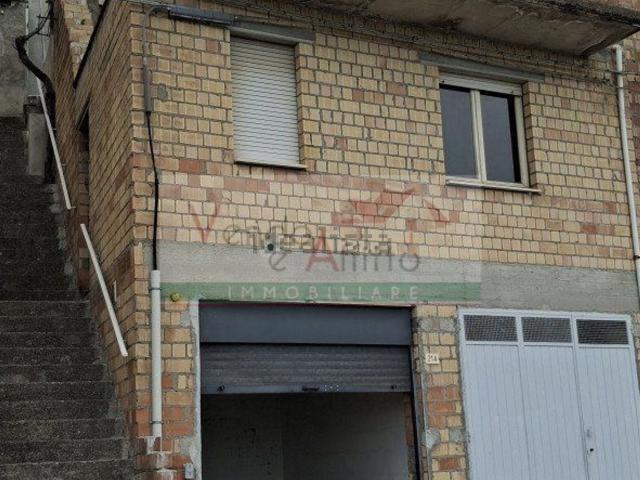 Appartamento in vendita a Montenero di Bisaccia, Molise