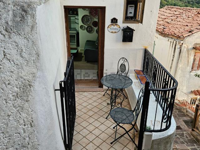 Appartamento in vendita a Giardino, Maierà