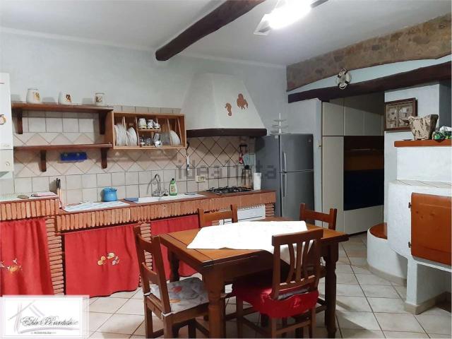 Appartamento in vendita a Rio, Toscana