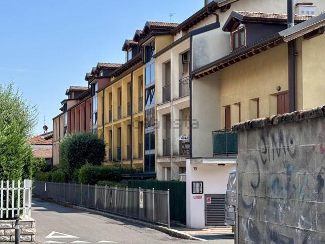 Appartamento in vendita a Bergamo, Lombardia