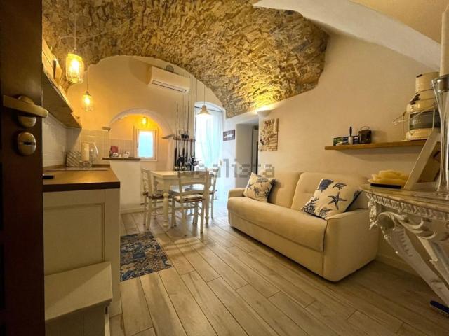 Appartamento in vendita a Poggio di Sanremo, San Remo