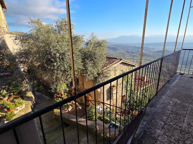 Appartamento in vendita a Serrone, Lazio
