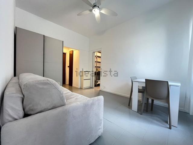 Appartamento in vendita a Lorenteggio, Milano