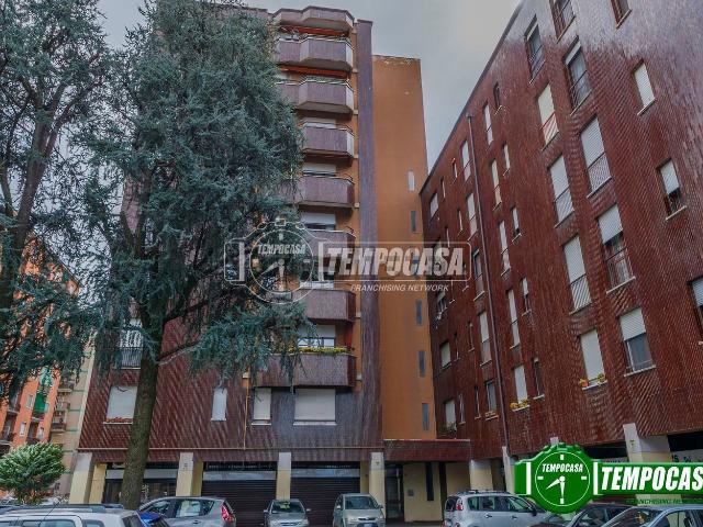 Appartamento in vendita a Corsico, Lombardia