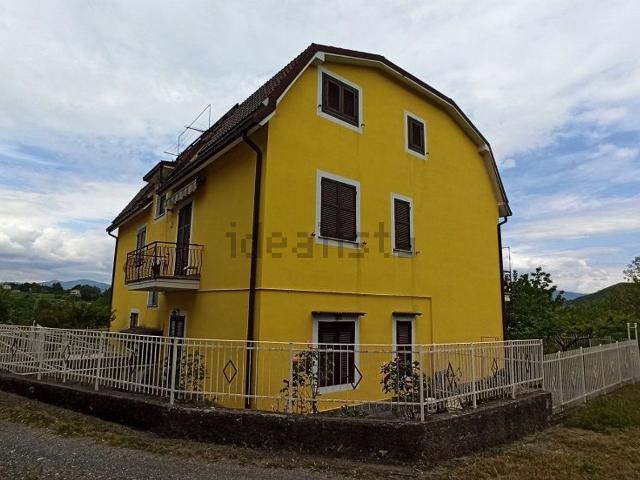 Appartamento in vendita a Maissana, Liguria