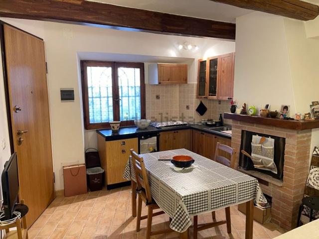 Appartamento in vendita a Piansano, Lazio