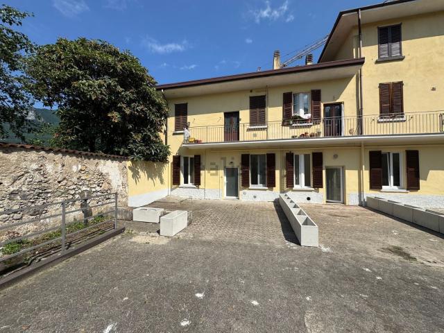Appartamento in vendita a Malgrate, Lombardia