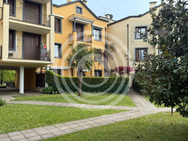 Appartamento in vendita a Agrate Brianza, Lombardia