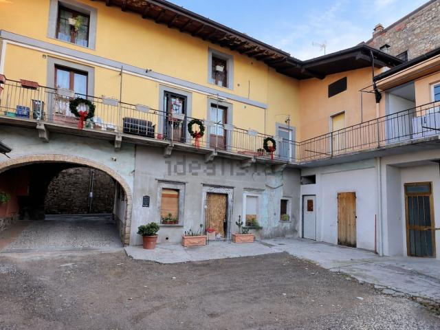 Appartamento in vendita a Adro, Lombardia