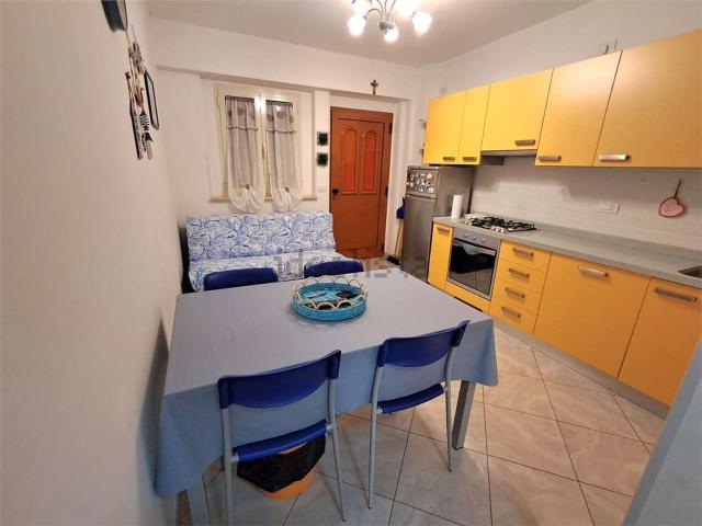 Appartamento in vendita a Mare, Marche