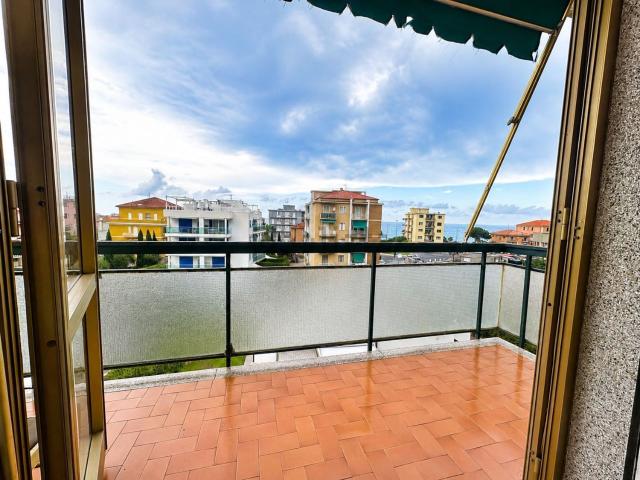 Appartamento in vendita a Pietra Ligure, Liguria