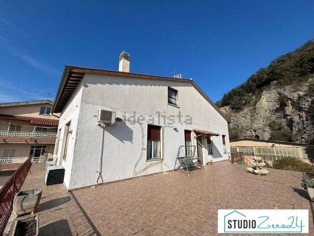 Appartamento in vendita a Amelia, Umbria
