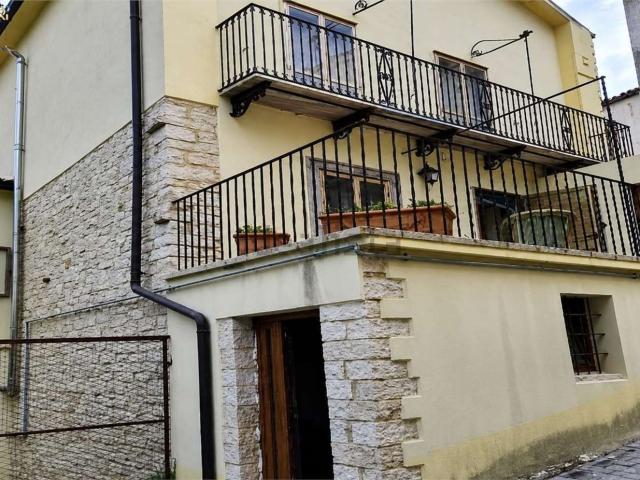 Appartamento in vendita a Acquaviva Collecroce, Campobasso
