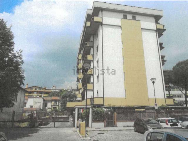 Appartamento in vendita a Prato, Toscana