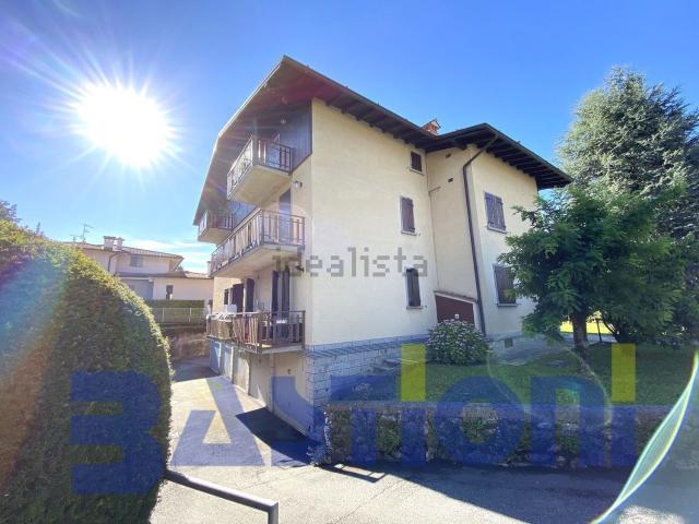 Appartamento in vendita a Rovetta, Lombardia