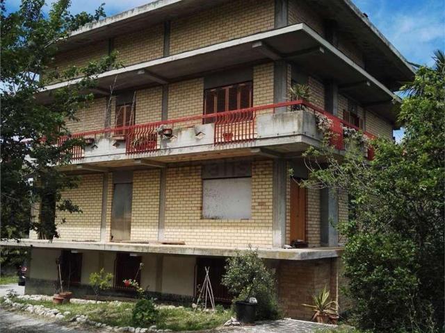 Appartamento in vendita a Notaresco, Abruzzo