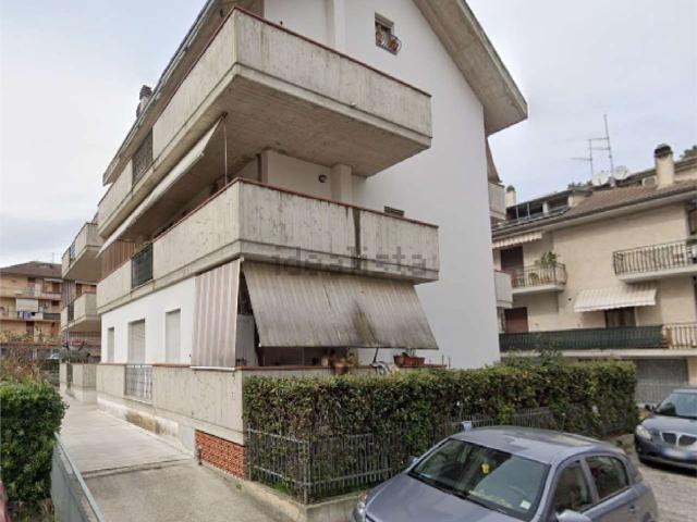 Appartamento in vendita a Brecciarolo, Marche