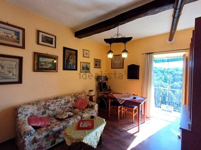 Appartamento in vendita a Caprarola, Lazio