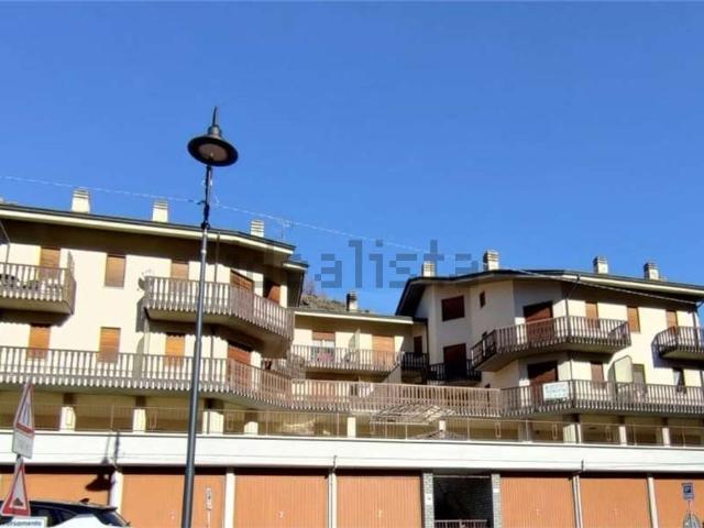 Appartamento in vendita a Challand Saint Anselme, Aosta