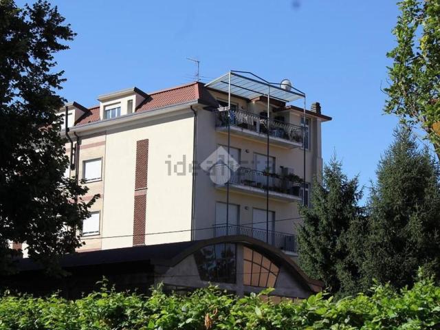 Appartamento in vendita a Olgiate Molgora, Lombardia