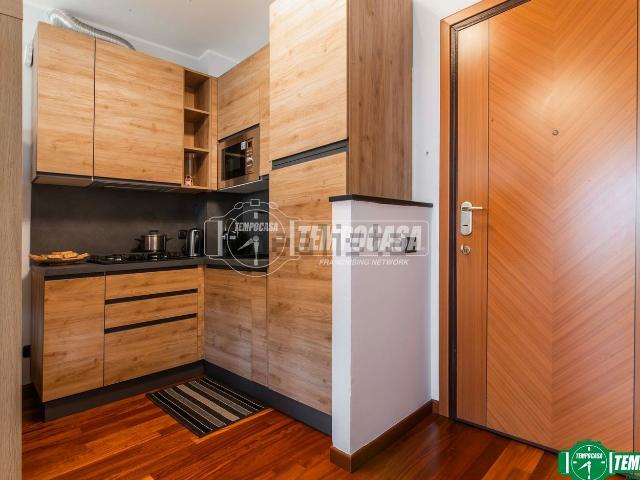Appartamento in vendita a Arese, Lombardia