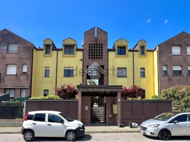 Appartamento in vendita a Cura Carpignano, Pavia