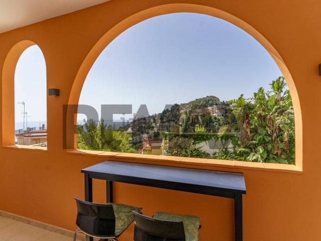 Appartamento in vendita a Taormina, Sicilia