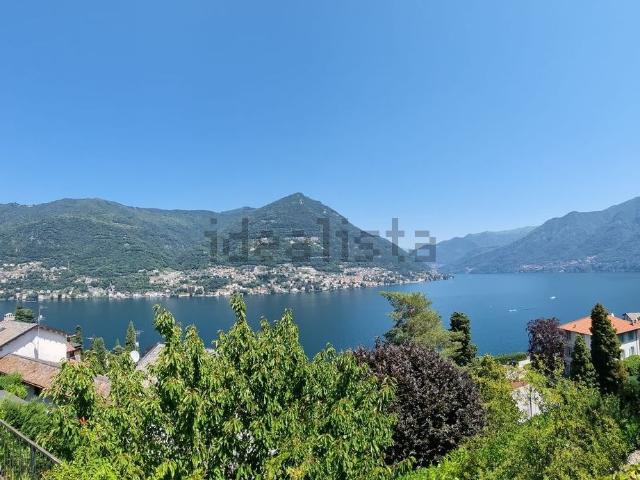 Appartamento in vendita a Torno, Lombardia