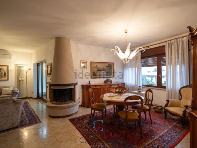 Appartamento in vendita a Valdobbiadene, Veneto