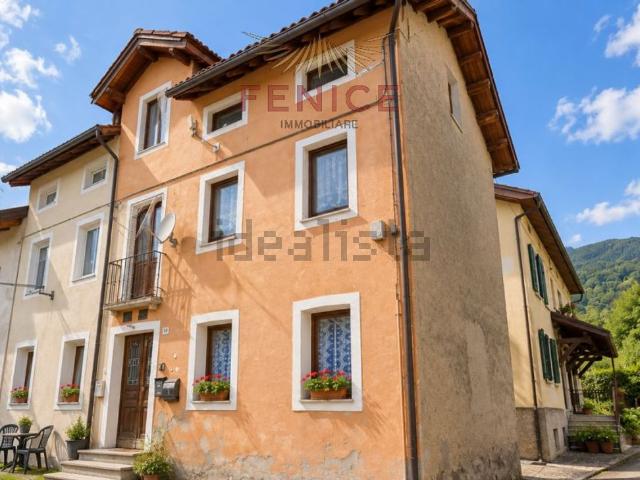Appartamento in vendita a Lambioi, Zoldo Alto