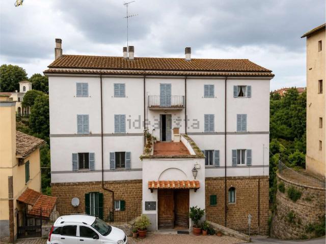 Appartamento in vendita a Capranica, Lazio