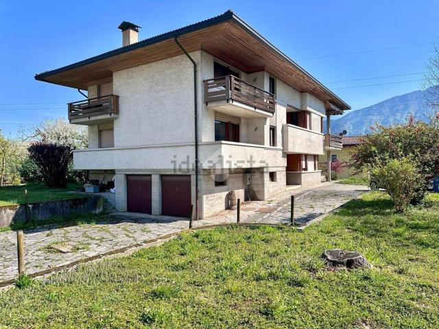 Appartamento in vendita a Feltre, Veneto
