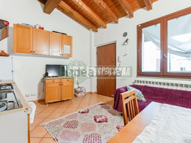 Appartamento in vendita a Verdellino, Lombardia