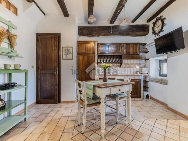 Appartamento in vendita a Madonna del Ponte, Vetralla