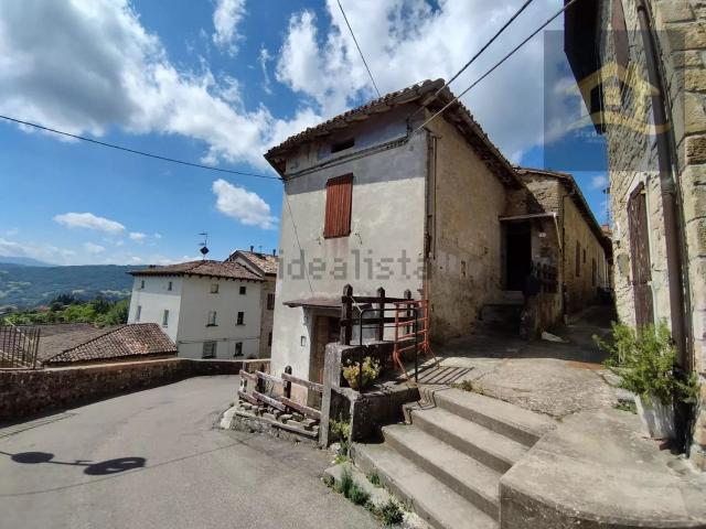 Appartamento in vendita a Gubinaria, Tizzano Val Parma