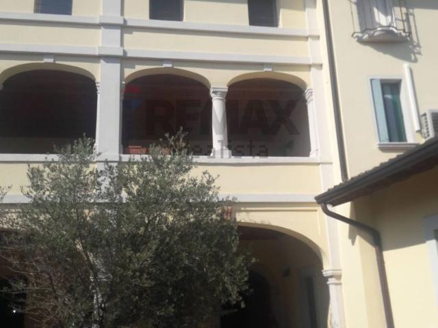 Appartamento in vendita a Lonato, Lombardia