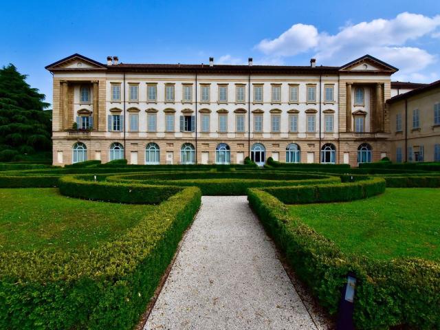 Appartamento in vendita a Lomagna