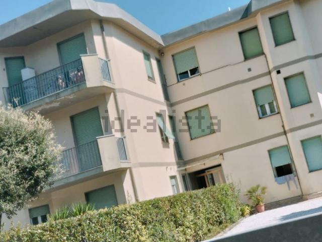 Appartamento in vendita a Marina di Massa, Marina Di Massa
