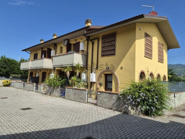 Appartamento in vendita a Ricciano, Uzzano E Castello