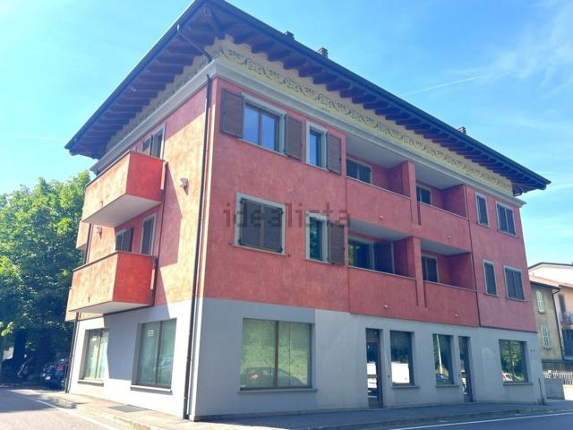 Appartamento in vendita a Curno, Lombardia