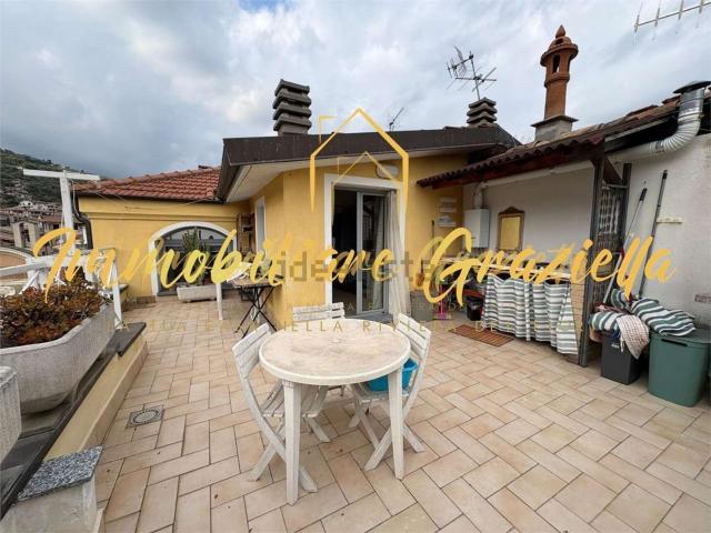 Appartamento in vendita a Camporosso, Liguria
