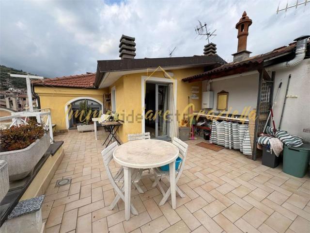 Appartamento in vendita a Camporosso, Liguria