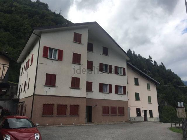 Appartamento in vendita a Comunità Montana della Valle Brembana, Isola Di Fondra