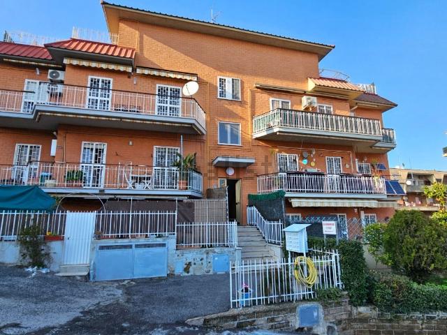 Appartamento in vendita a Tor Lupara, Roma Capitale