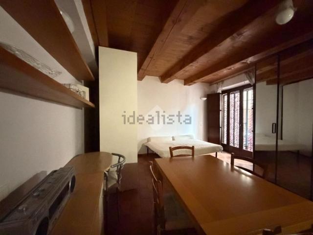 Appartamento in vendita a Centro Storico, Marche