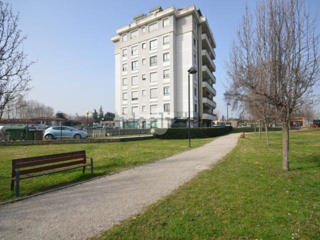 Appartamento in vendita a Cassina Pertusella, Caronno Pertusella