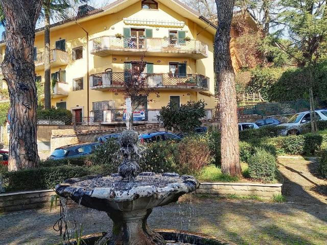 Appartamento in vendita a Squarciarelli, Roma Capitale