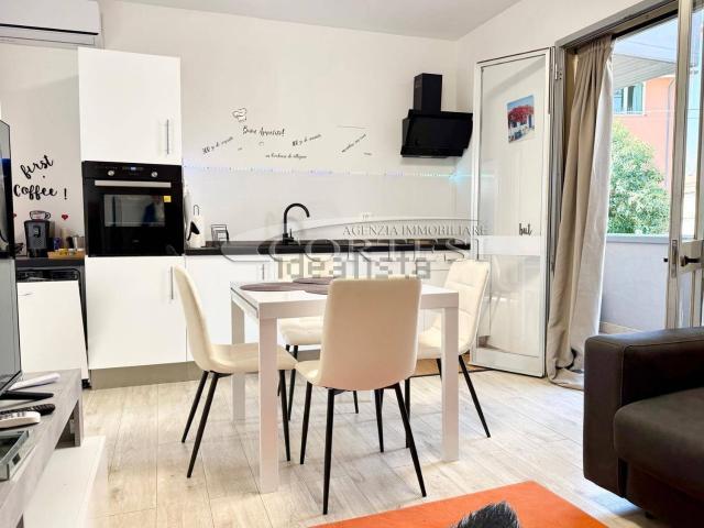 Appartamento in vendita a Torrette, Marche